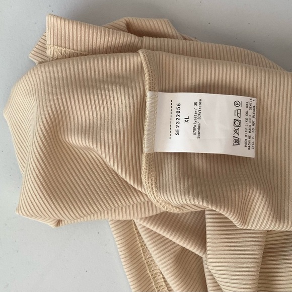 Chic Beige Ruffle Sleeve Mini Dress NWOT - Picture 9 of 9